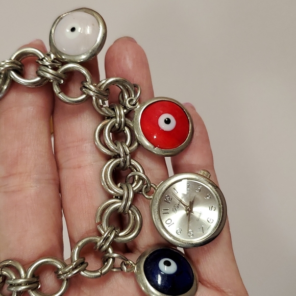 Lot of 6 watches flip flops, wraps, a cuff & charm bracelet all need batteries - Picture 5 of 11